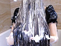 ロングヘアメイド 奉仕後のフォワードシャンプー